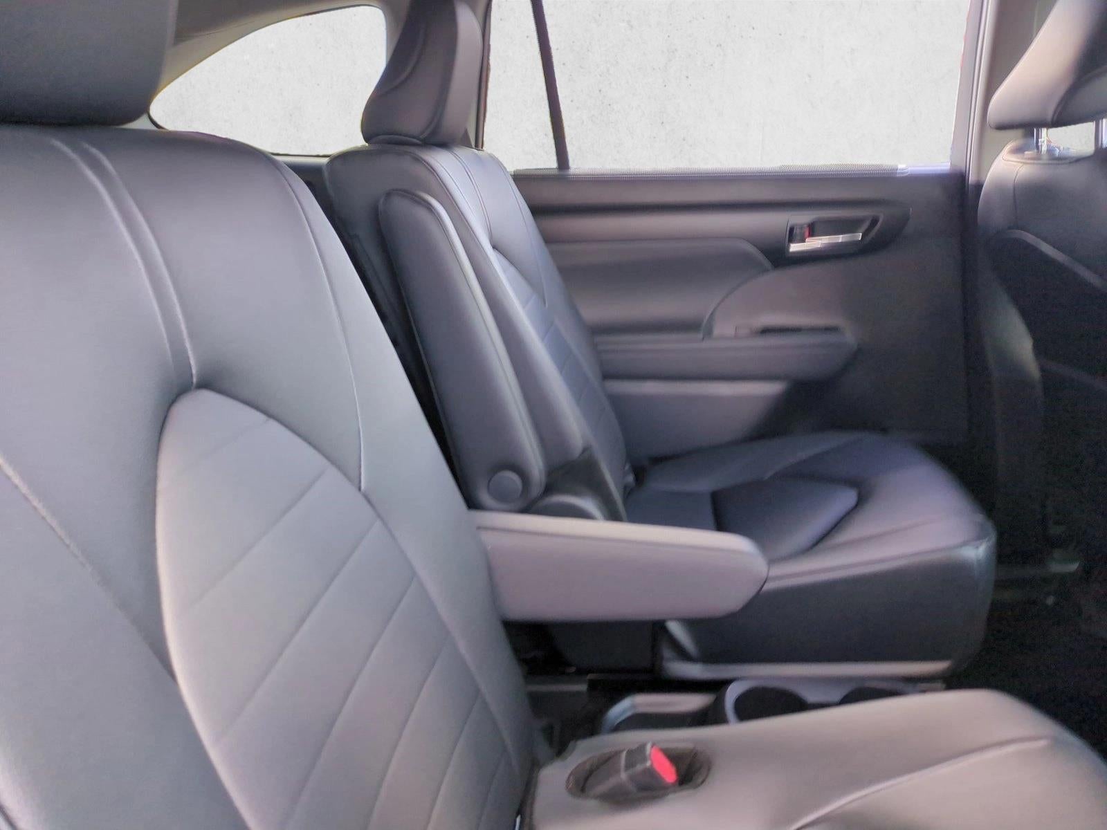 2025 Toyota Highlander XLE FWD (Natl)