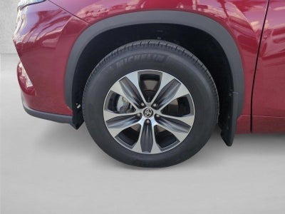 2025 Toyota Highlander XLE FWD (Natl)