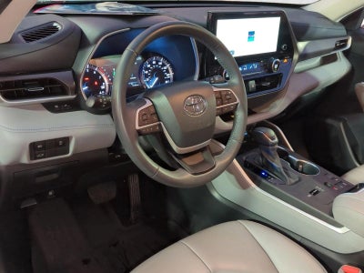 2023 Toyota Highlander XLE FWD (Natl)