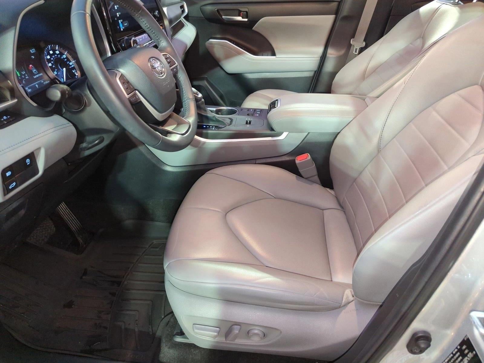 2023 Toyota Highlander XLE FWD (Natl)