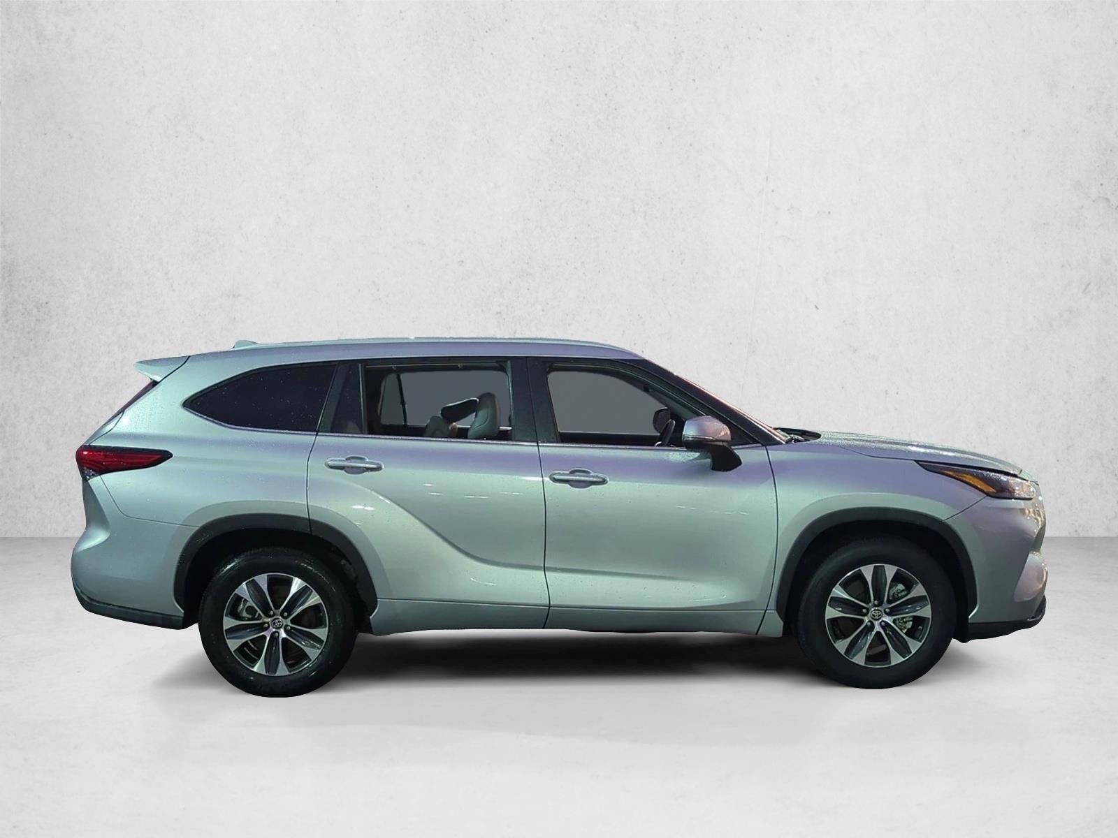 2023 Toyota Highlander XLE FWD (Natl)