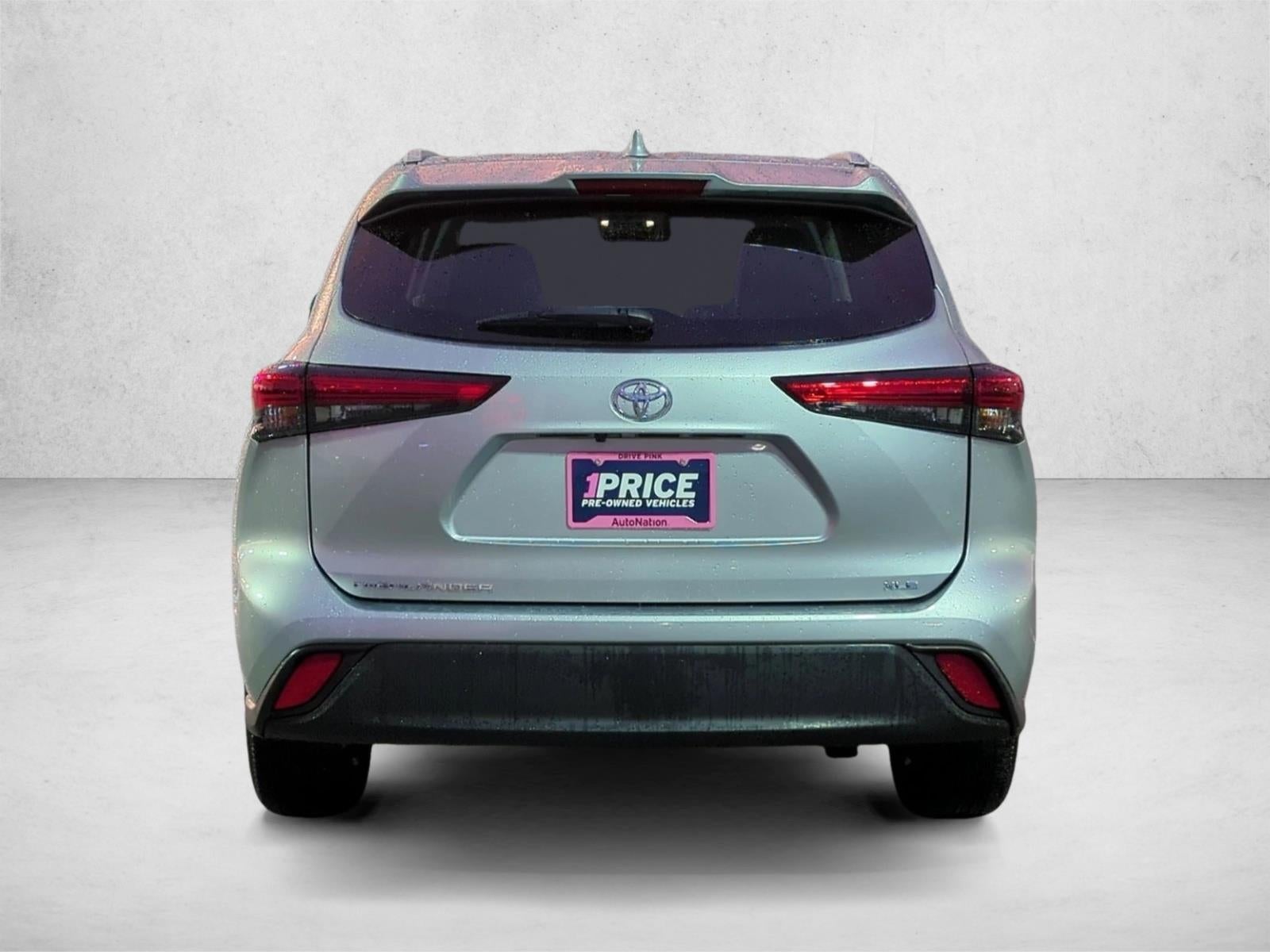 2023 Toyota Highlander XLE FWD (Natl)
