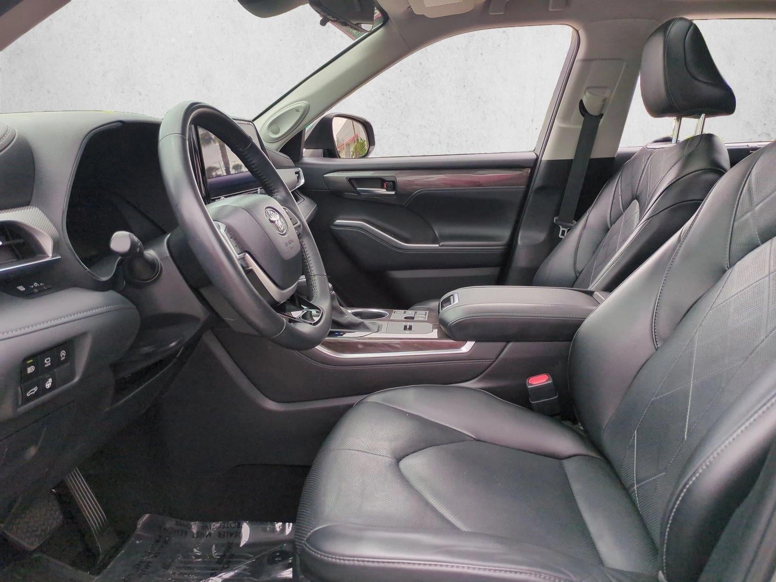2024 Toyota Highlander Platinum FWD (Natl)