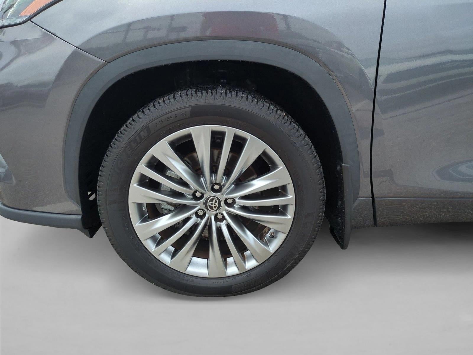 2024 Toyota Highlander Platinum FWD (Natl)