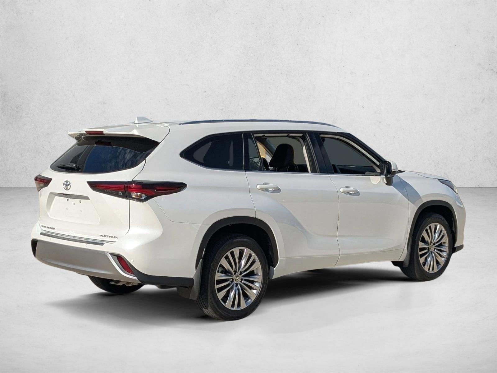 2024 Toyota Highlander Platinum FWD (Natl)