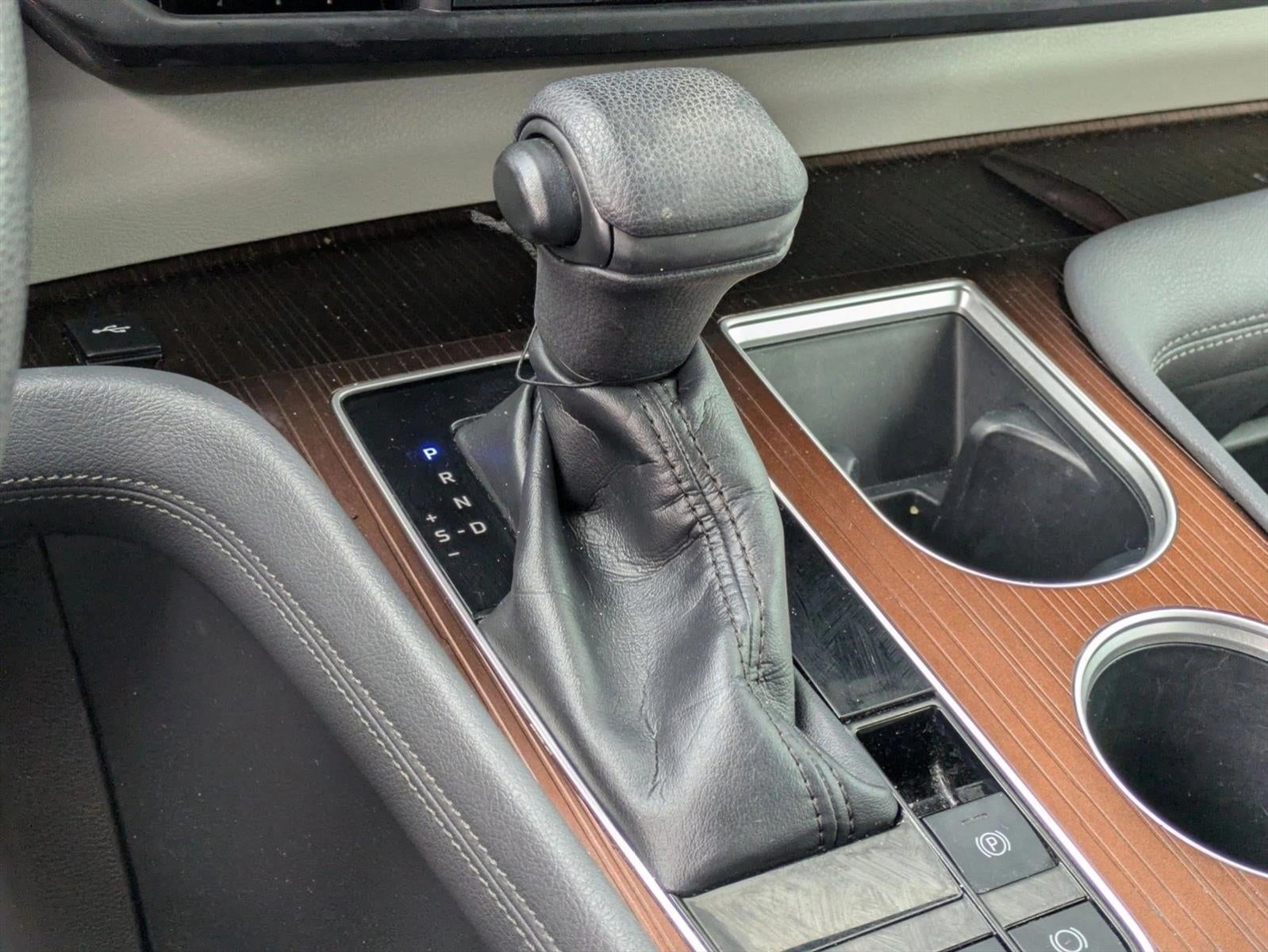 2023 Toyota Sienna LE FWD 8-Passenger (Natl)