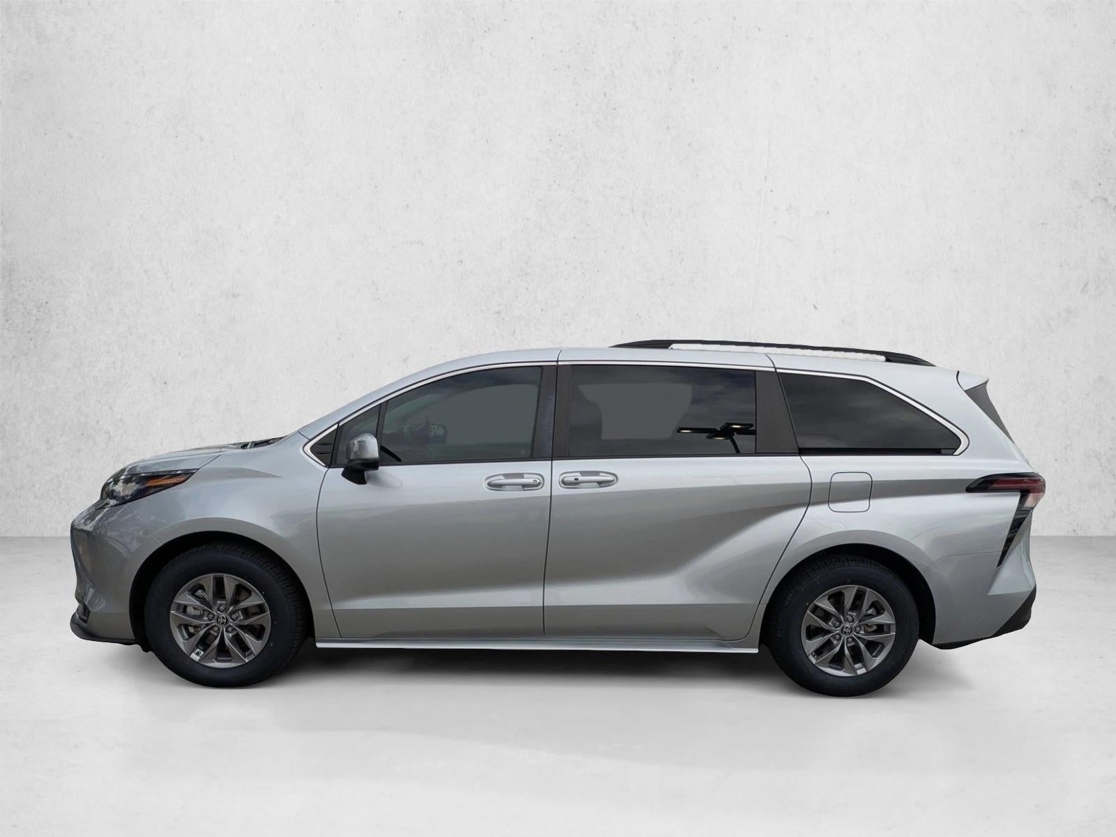 2023 Toyota Sienna LE FWD 8-Passenger (Natl)