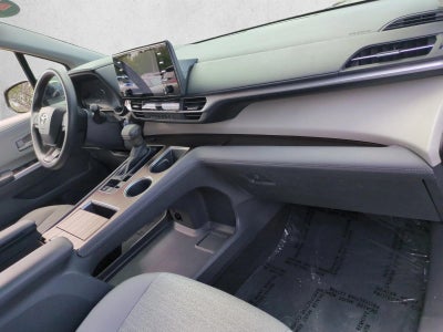 2024 Toyota Sienna LE FWD 8-Passenger (Natl)