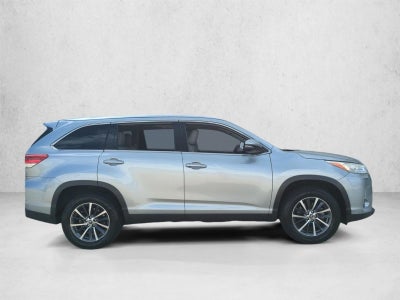 2019 Toyota Highlander XLE V6 FWD (Natl)