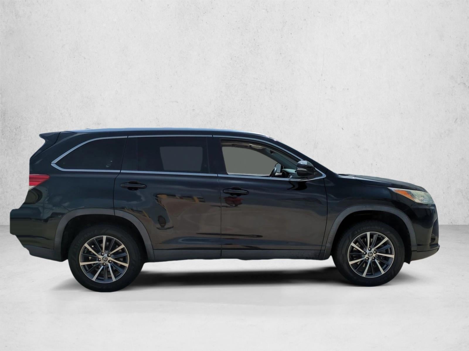 2019 Toyota Highlander XLE V6 FWD (Natl)