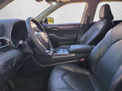 2023 Toyota Highlander Hybrid Limited AWD (Natl)