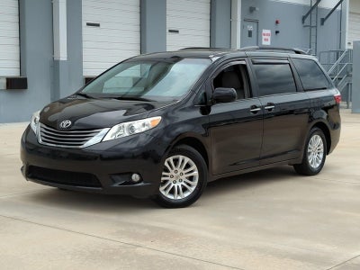 2015 Toyota Sienna 5dr 8-Pass Van XLE FWD (Natl)