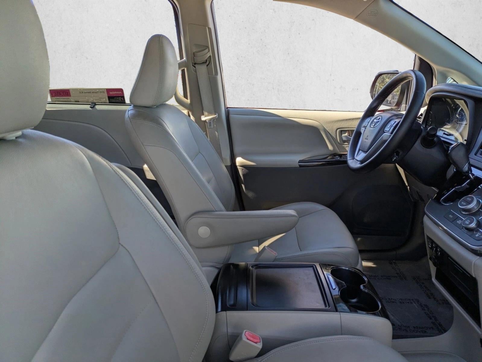 2015 Toyota Sienna 5dr 8-Pass Van XLE FWD (Natl)