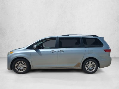 2016 Toyota Sienna 5dr 8-Pass Van XLE FWD (Natl)