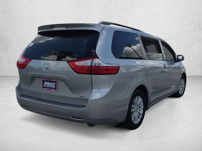 2016 Toyota Sienna 5dr 8-Pass Van XLE FWD (Natl)