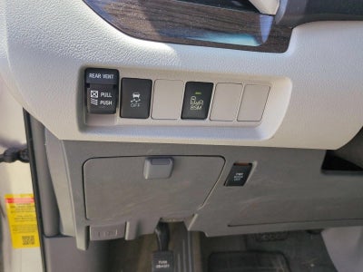 2016 Toyota Sienna 5dr 8-Pass Van XLE FWD (Natl)
