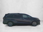 2023 Toyota Sienna XLE FWD 7-Passenger (Natl)