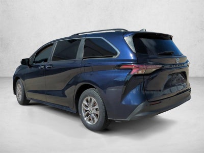 2023 Toyota Sienna XLE FWD 7-Passenger (Natl)