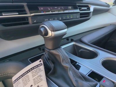 2025 Toyota Sienna XLE FWD 8-Passenger (Natl)