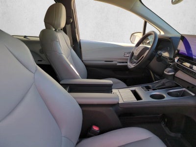 2025 Toyota Sienna XLE FWD 8-Passenger (Natl)