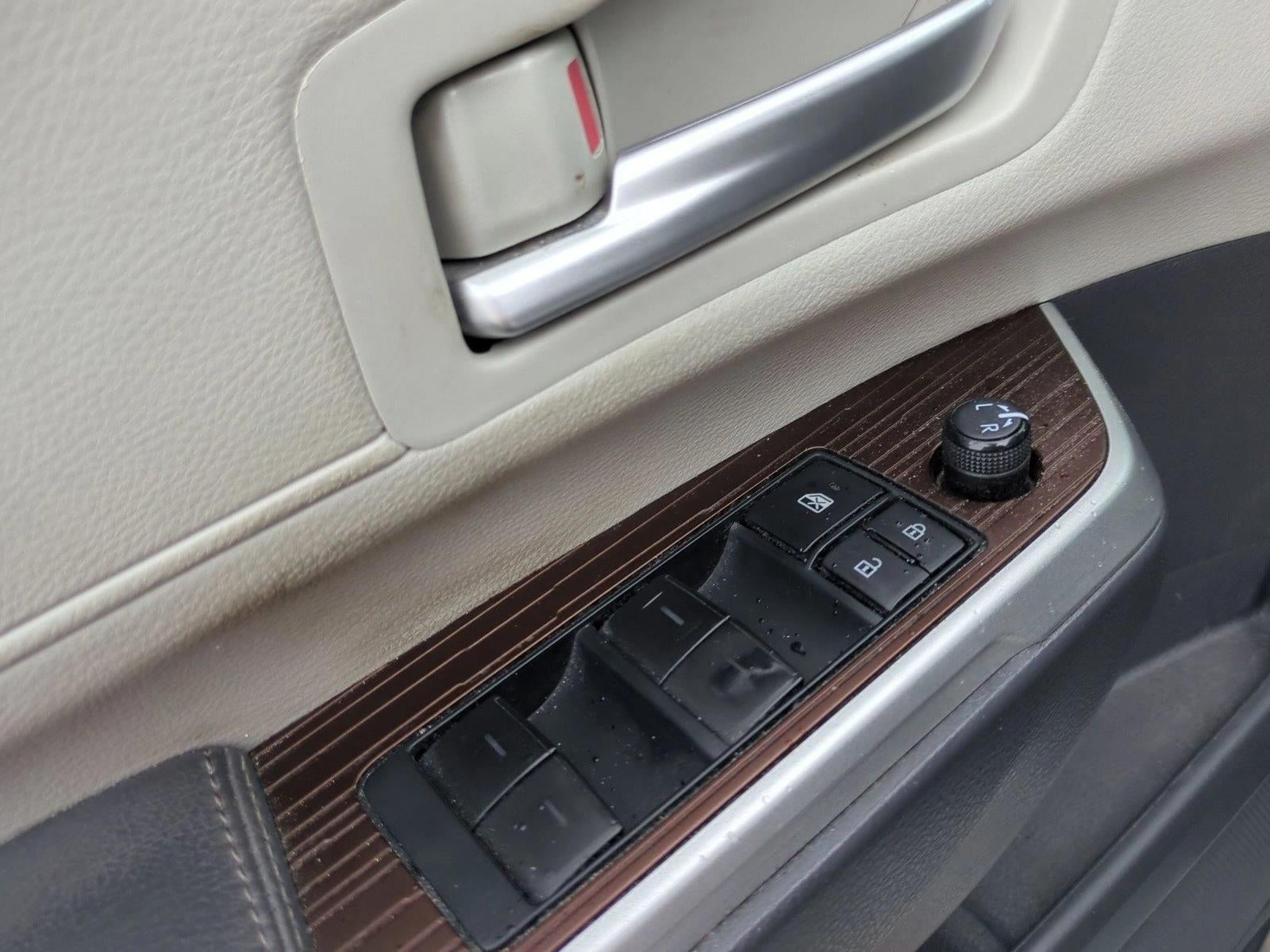 2022 Toyota Sienna XLE FWD 8-Passenger (Natl)