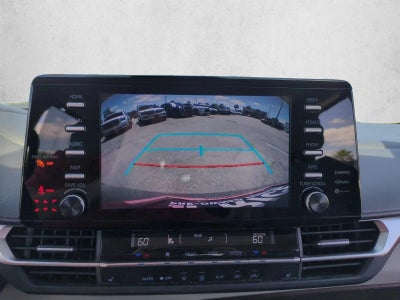 2022 Toyota Sienna XLE FWD 8-Passenger (Natl)