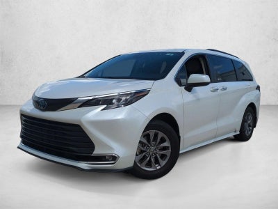 2024 Toyota Sienna XLE FWD 8-Passenger (Natl)