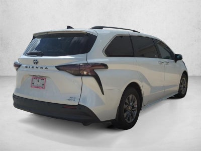 2024 Toyota Sienna XLE FWD 8-Passenger (Natl)