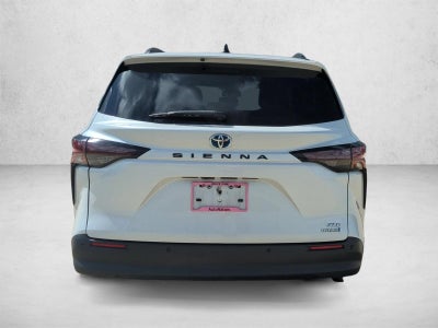 2024 Toyota Sienna XLE FWD 8-Passenger (Natl)