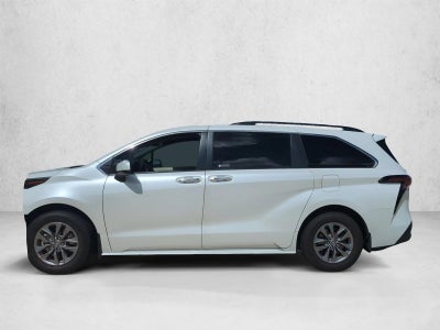 2024 Toyota Sienna XLE FWD 8-Passenger (Natl)