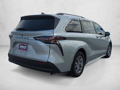 2025 Toyota Sienna XLE FWD 8-Passenger (Natl)