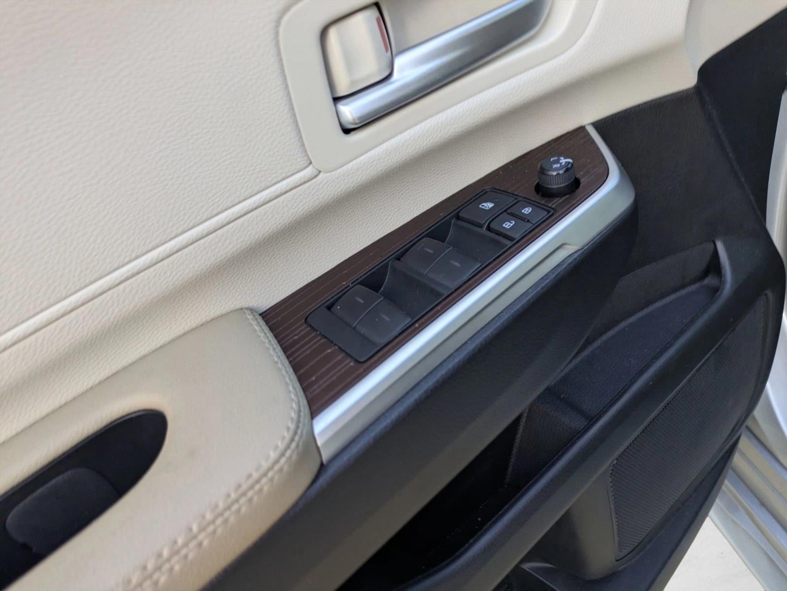 2024 Toyota Sienna XLE FWD 8-Passenger (Natl)