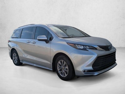 2024 Toyota Sienna XLE FWD 8-Passenger (Natl)