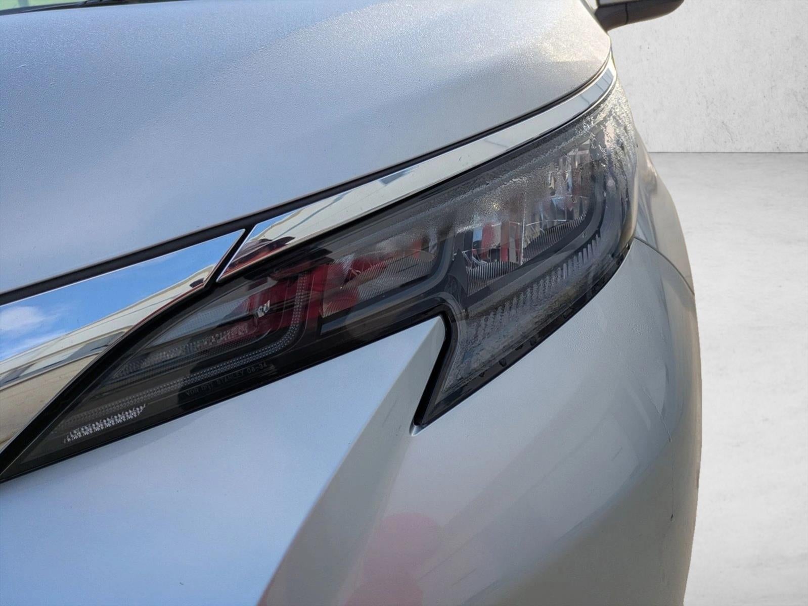 2024 Toyota Sienna XLE FWD 8-Passenger (Natl)