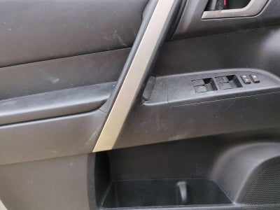 2013 Toyota Highlander FWD 4dr V6 SE (Natl)