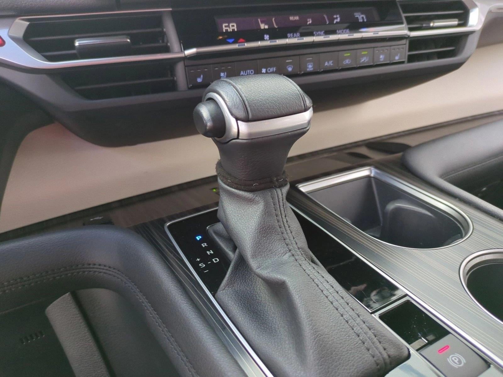 2024 Toyota Sienna Limited FWD 7-Passenger (Natl)