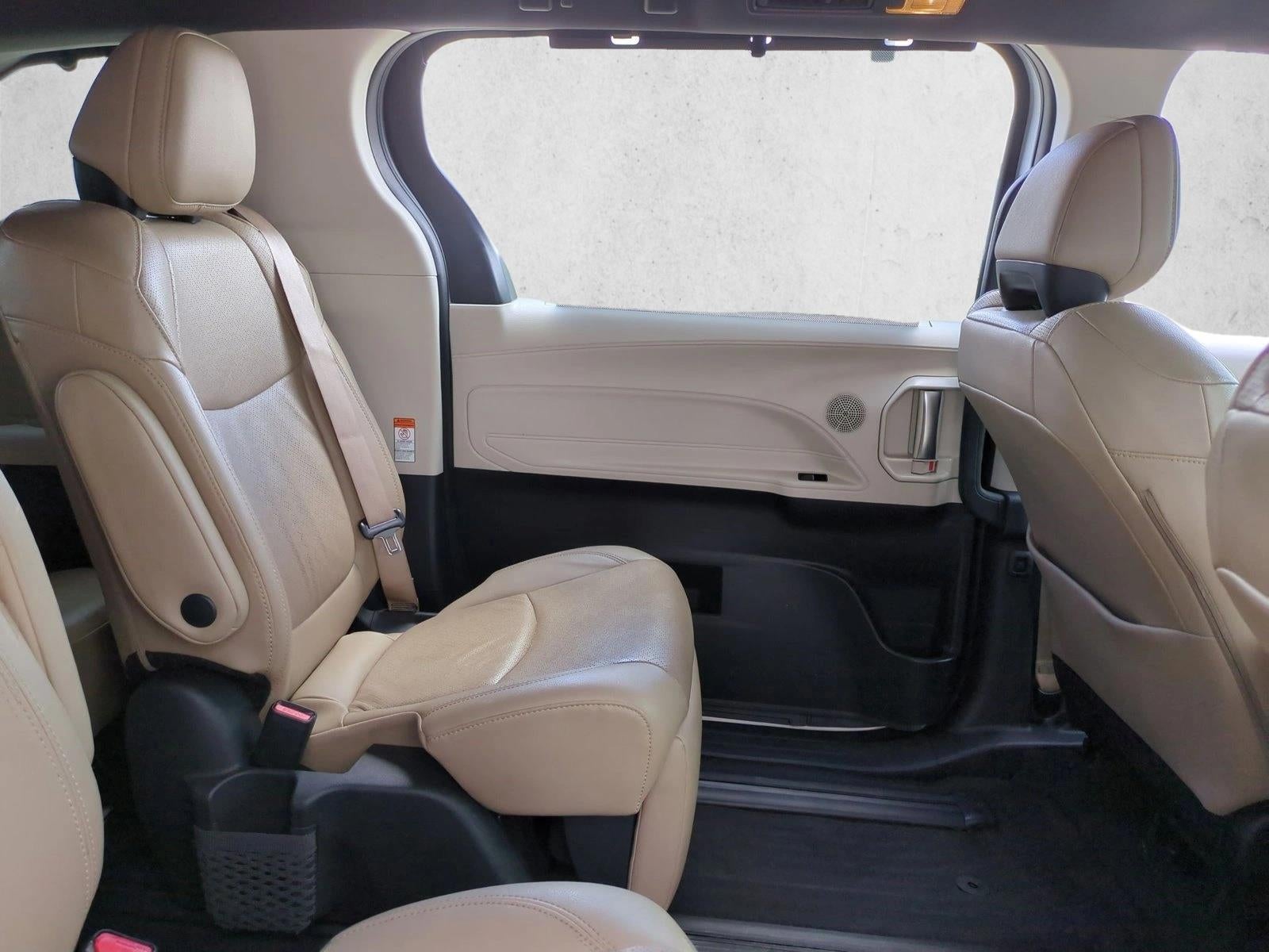 2024 Toyota Sienna Limited FWD 7-Passenger (Natl)