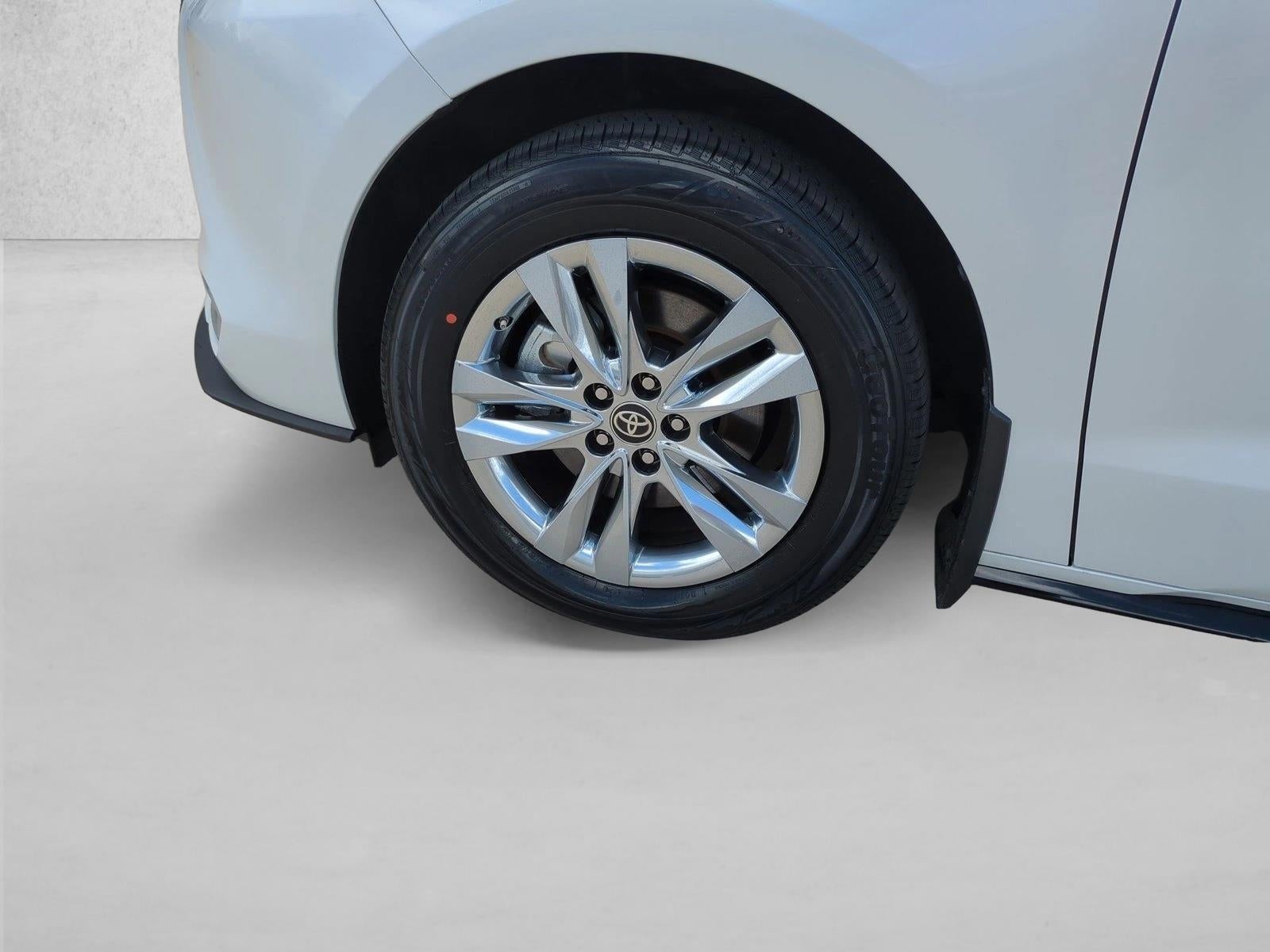 2024 Toyota Sienna Limited FWD 7-Passenger (Natl)