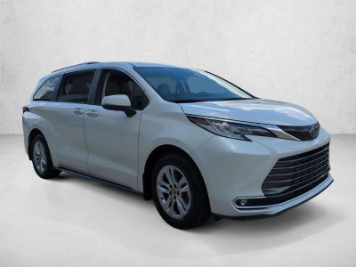 2024 Toyota Sienna Limited FWD 7-Passenger (Natl)