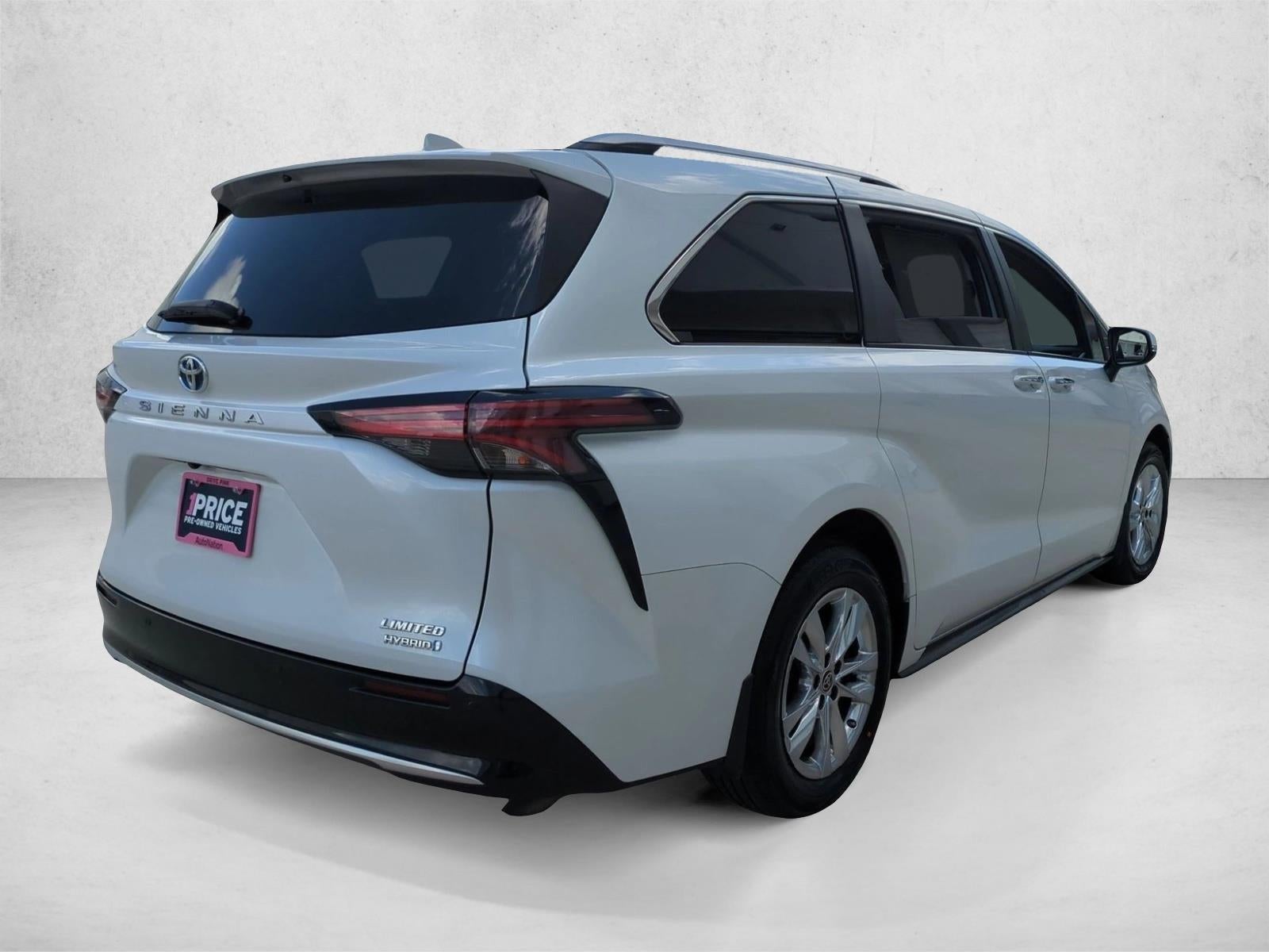 2024 Toyota Sienna Limited FWD 7-Passenger (Natl)