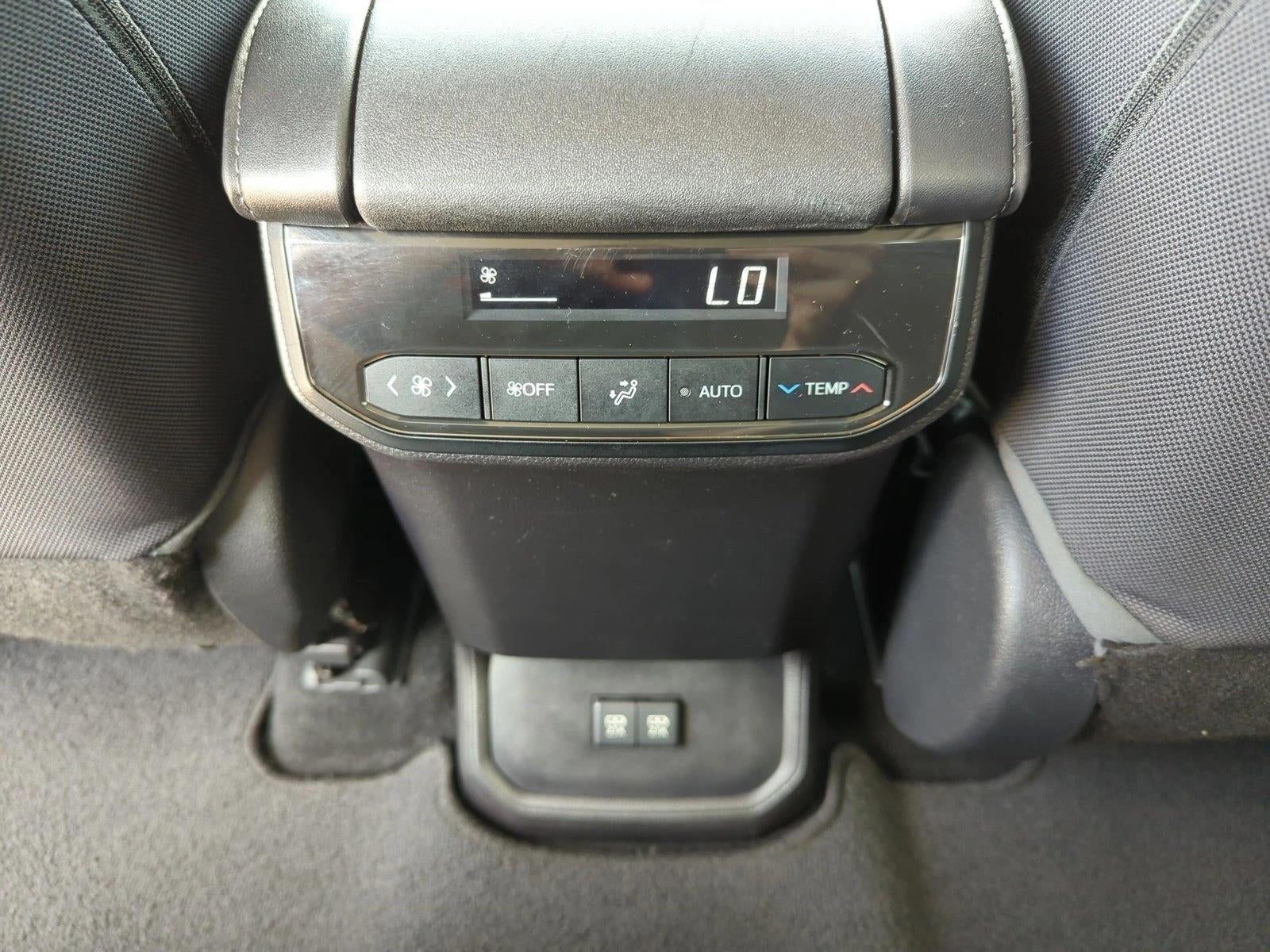 2021 Toyota Highlander LE FWD (GS)