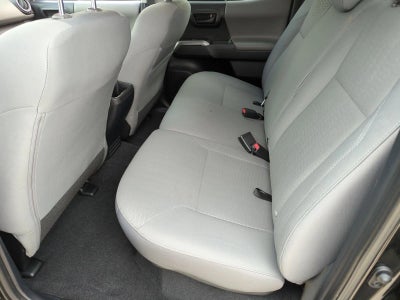 2019 Toyota Tacoma 2WD 2WD SR5 Double Cab 5' Bed I4 AT (SE)