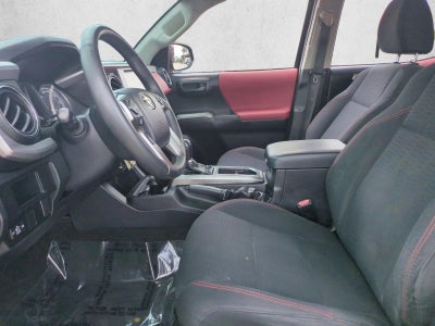 2017 Toyota Tacoma SR5 Double Cab 5' Bed V6 4x2 AT (GS)