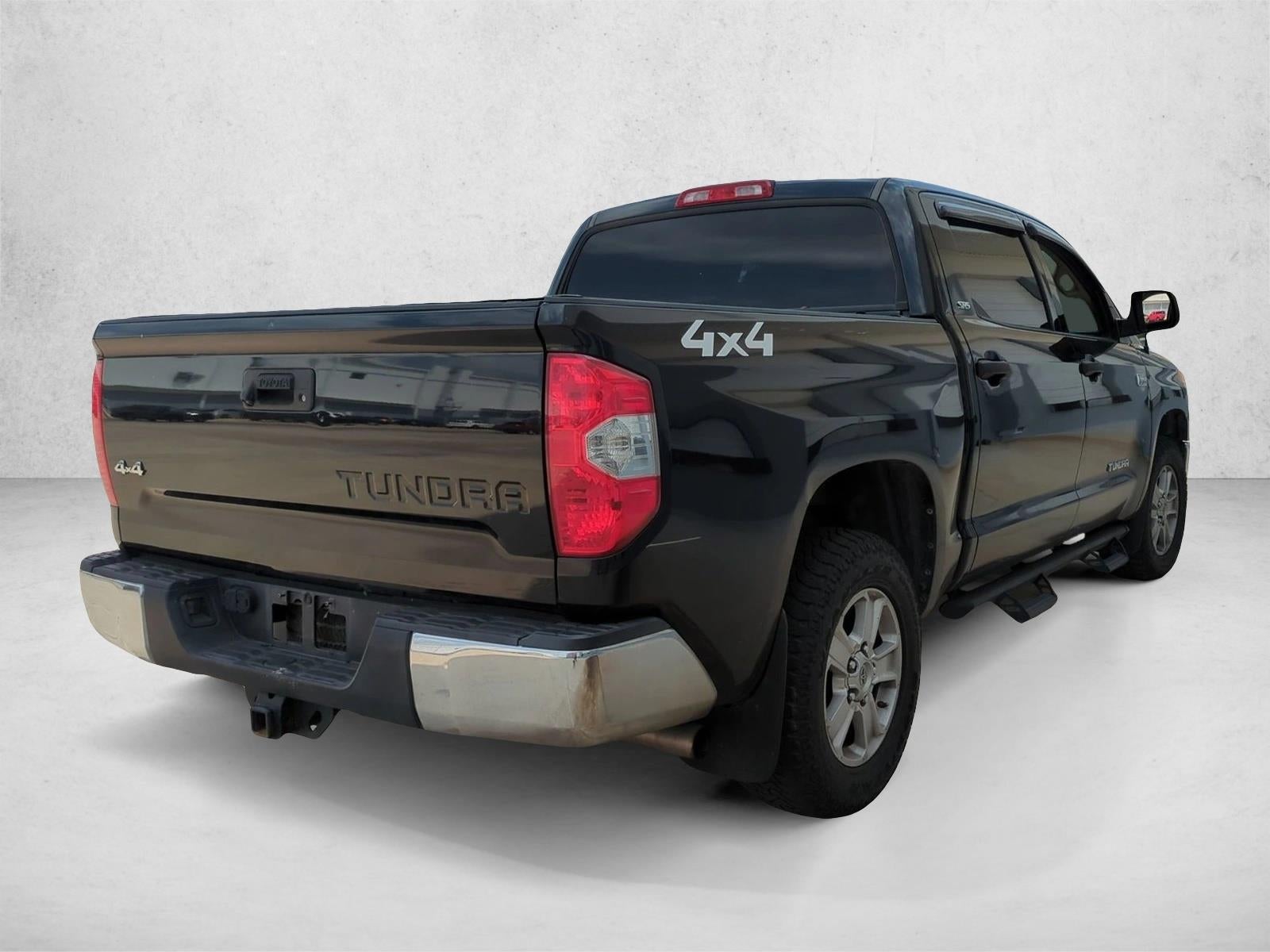 2016 Toyota Tundra 4WD Truck 4WD CrewMax Short Bed 5.7L FFV SR5 (Natl)