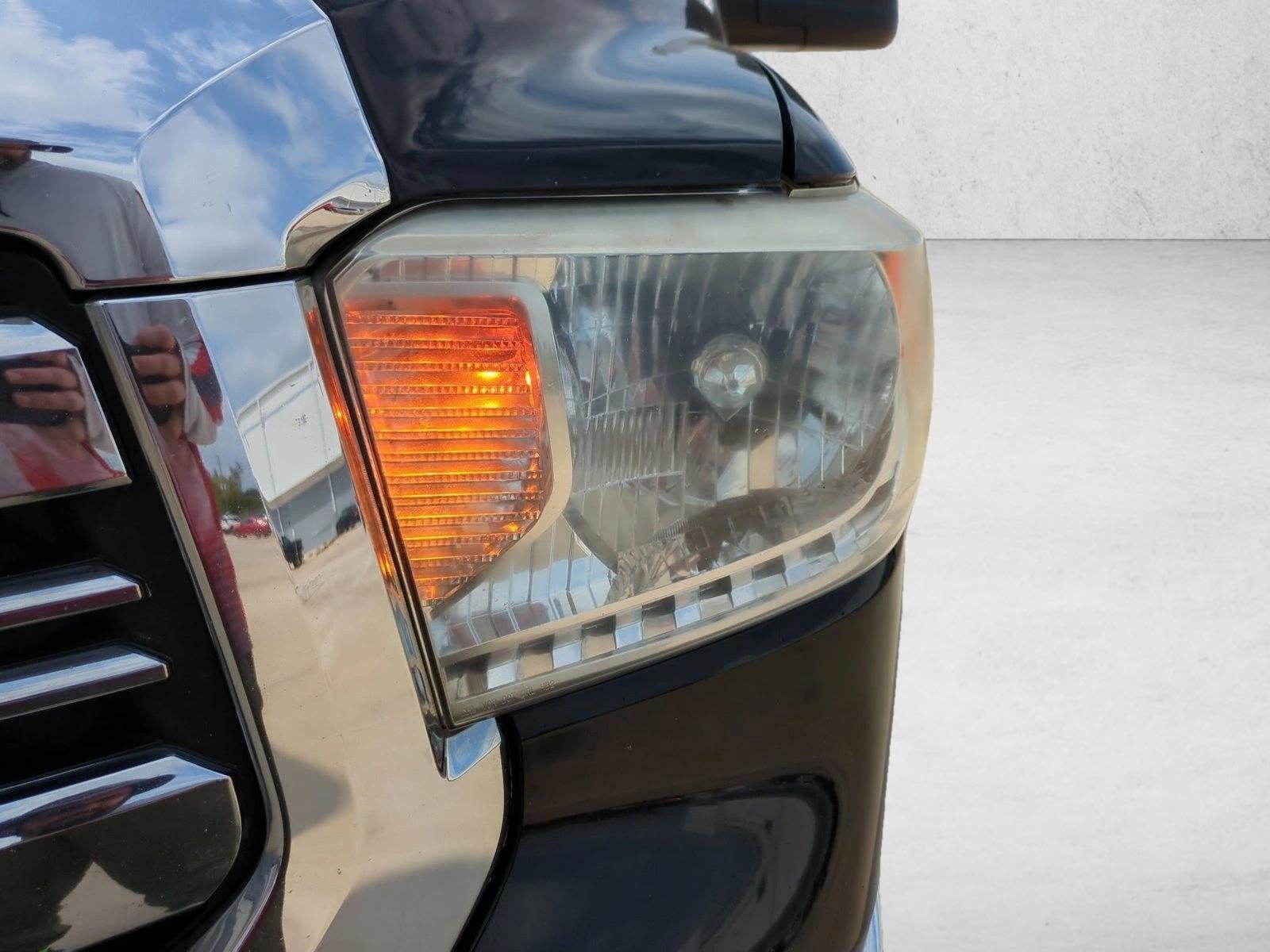 2016 Toyota Tundra 4WD Truck 4WD CrewMax Short Bed 5.7L FFV SR5 (Natl)