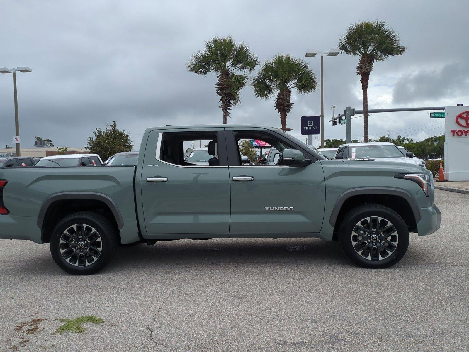 2024 Toyota Tundra 4WD 4WD Limited Hybrid CrewMax 5.5' Bed (Natl)