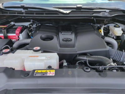 2025 Toyota Tundra 4WD 4WD SR CrewMax 5.5' Bed (Natl)