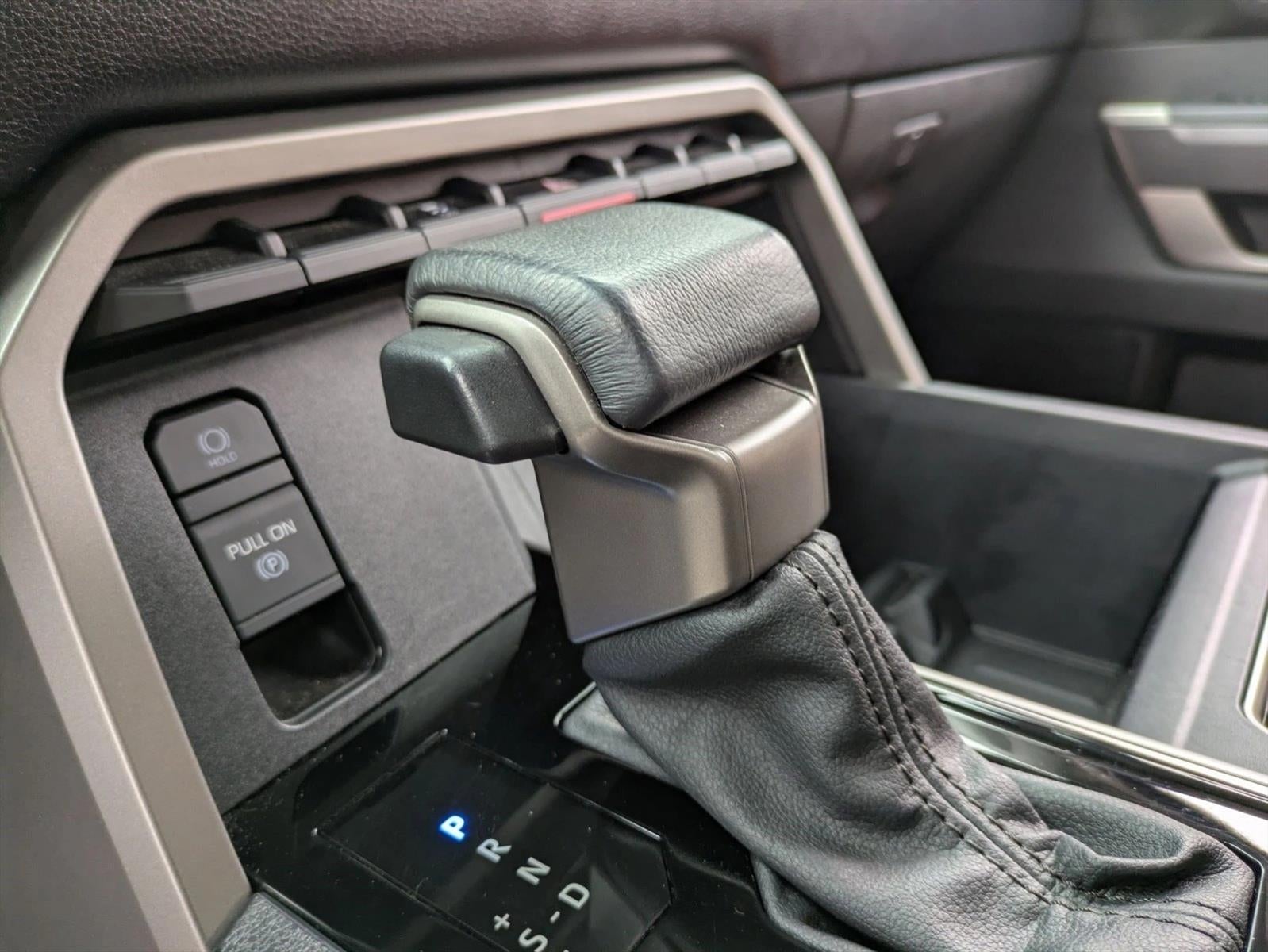 2022 Toyota Tundra 4WD 4WD SR5 Double Cab 6.5' Bed (Natl)