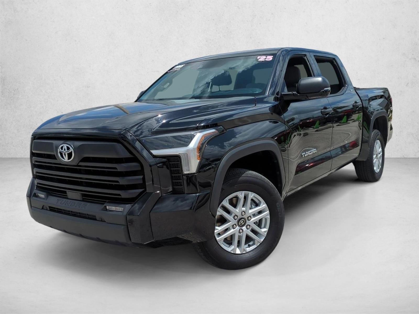 2025 Toyota Tundra 4WD 4WD SR5 CrewMax 5.5' Bed (Natl)