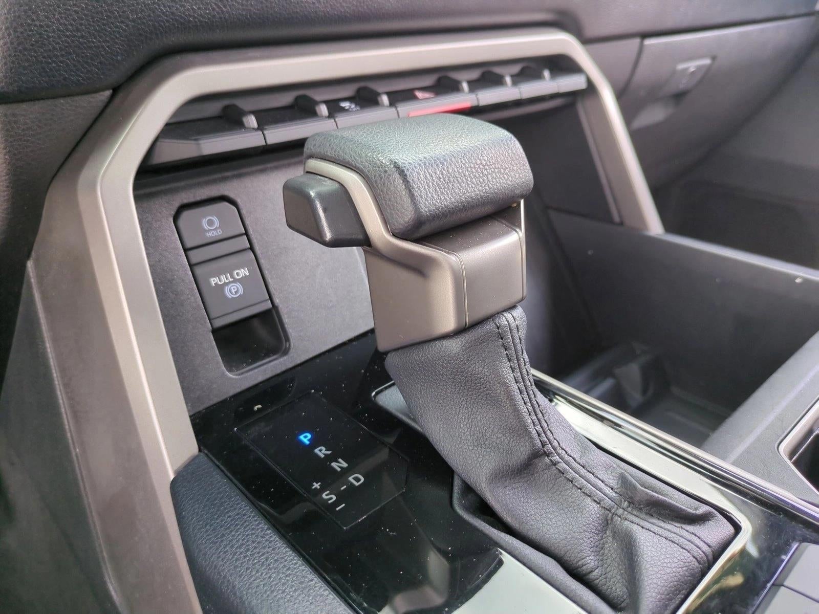 2025 Toyota Tundra 4WD 4WD SR5 CrewMax 5.5' Bed (Natl)